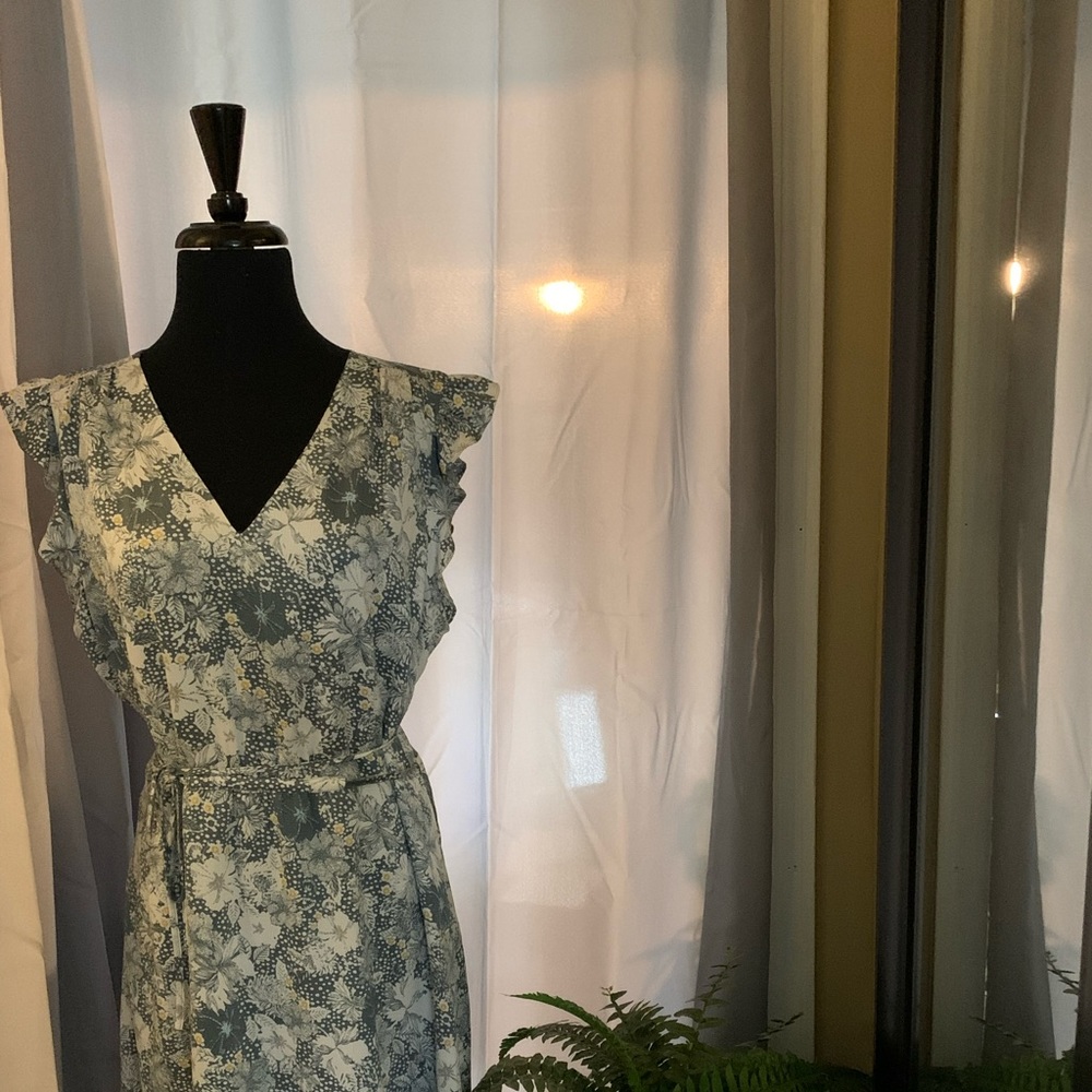 Lightweight fully lined summer dress, steel blue with floral print. Back zipper.